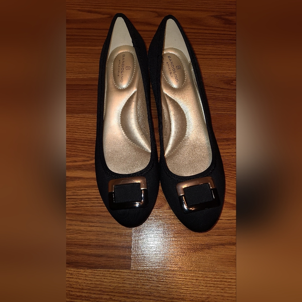 Bandolino Wedge pump Size 7.5 NWOT Black